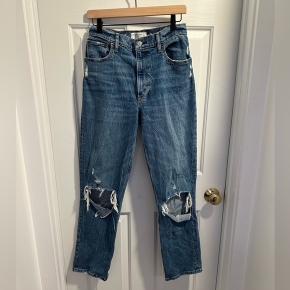 Distressed Abercrombie & Fitch 90s Straight Ultra High Rise Jean - Picture 1 of 5
